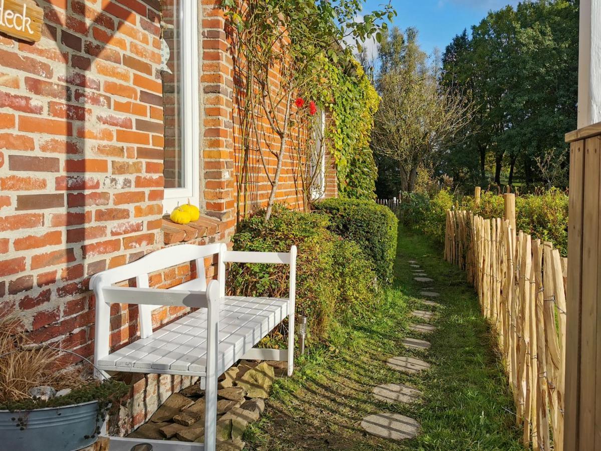 Ferienglueck An Der Nordsee Buche Deine Erdgeschoss-Ferienwohnung Mit Kamin Terrasse Und Eingezaeuntem Garten Fuer Unvergessliche Auszeiten Altfunnixsiel Luaran gambar