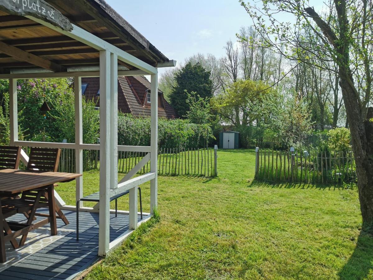 Ferienglueck An Der Nordsee Buche Deine Erdgeschoss-Ferienwohnung Mit Kamin Terrasse Und Eingezaeuntem Garten Fuer Unvergessliche Auszeiten Altfunnixsiel Luaran gambar