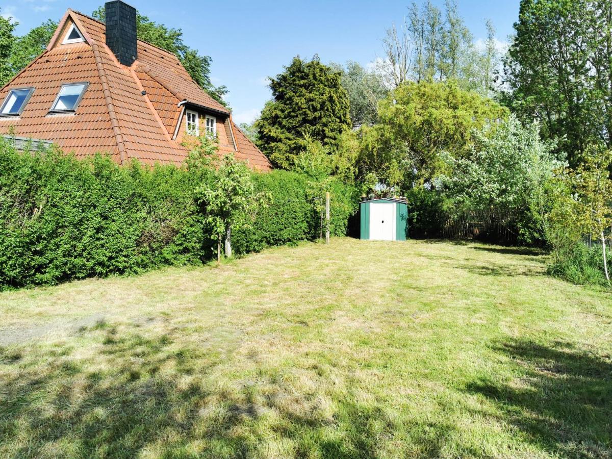 Ferienglueck An Der Nordsee Buche Deine Erdgeschoss-Ferienwohnung Mit Kamin Terrasse Und Eingezaeuntem Garten Fuer Unvergessliche Auszeiten Altfunnixsiel Luaran gambar